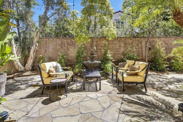86 Canyoncrest, Irvine, CA 92603