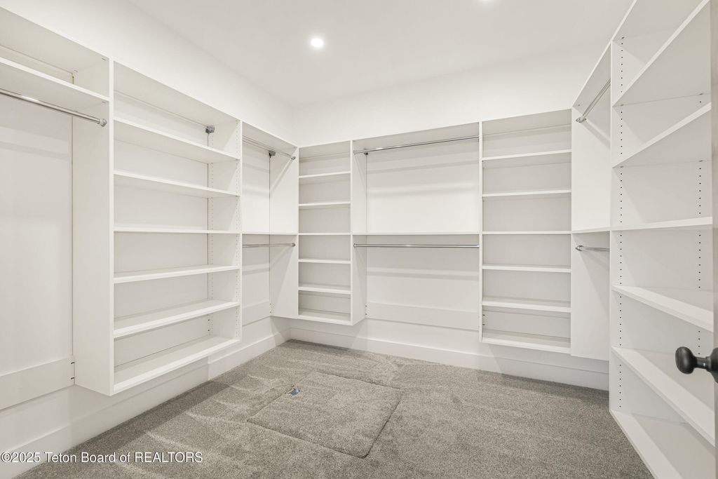 9611 TIMBERLINE Loop, Victor, ID 83455 photo 18