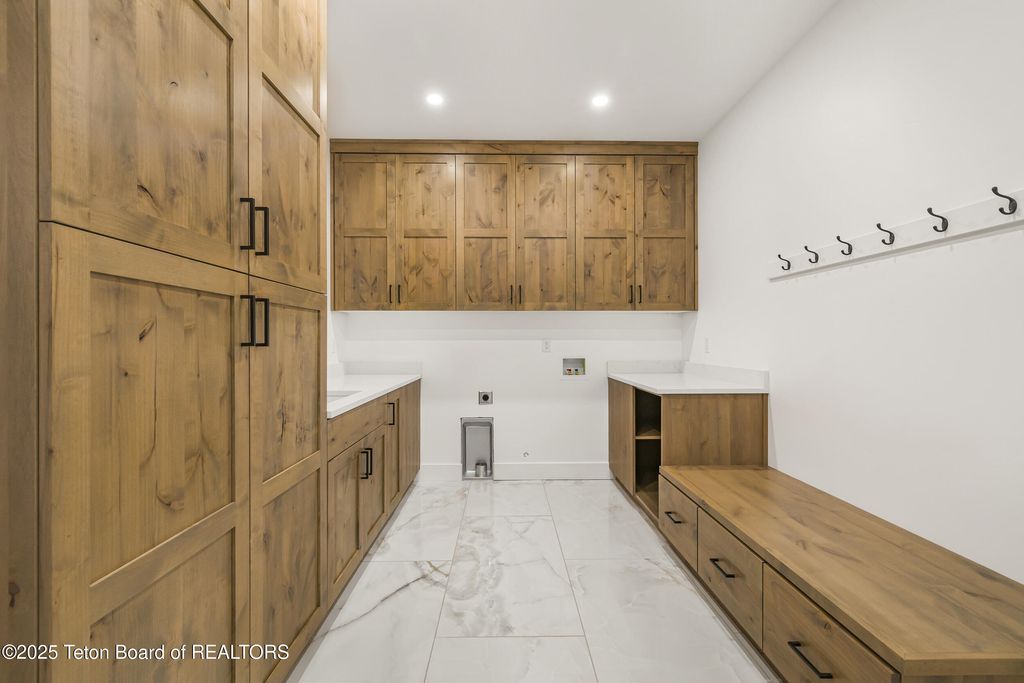 9611 TIMBERLINE Loop, Victor, ID 83455 photo 28