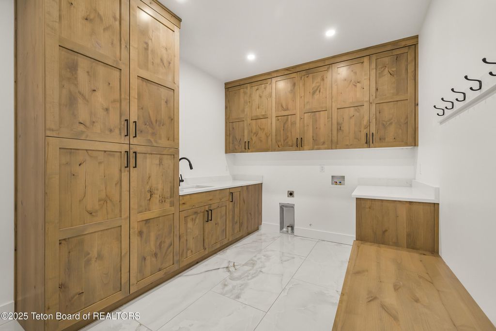 9611 TIMBERLINE Loop, Victor, ID 83455 photo 29