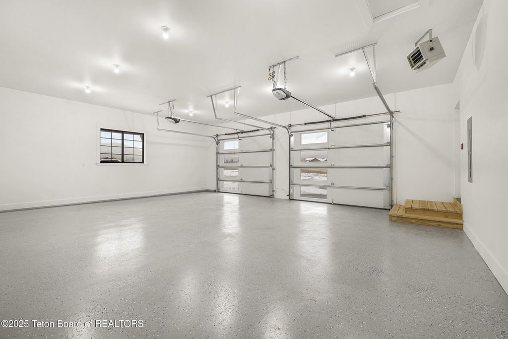 9611 TIMBERLINE Loop, Victor, ID 83455 photo 31