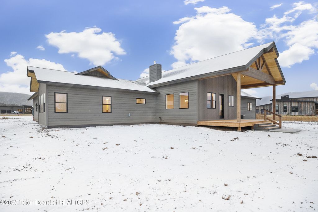 9611 TIMBERLINE Loop, Victor, ID 83455 photo 34