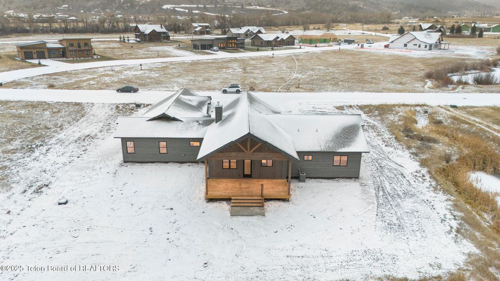 9611 TIMBERLINE Loop, Victor, ID 83455 photo 35