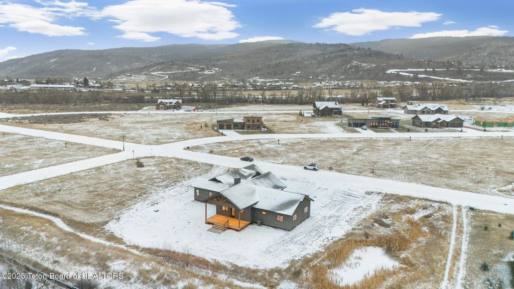 9611 TIMBERLINE Loop, Victor, ID 83455 photo 40