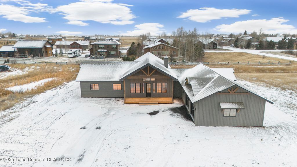 9611 TIMBERLINE Loop, Victor, ID 83455 photo 42