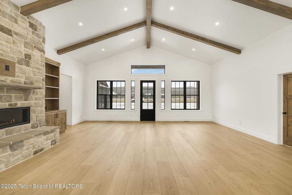 9611 TIMBERLINE Loop, Victor, ID 83455 photo 5