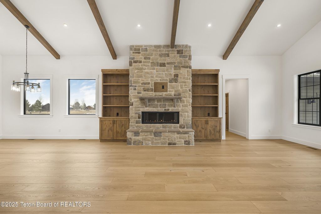 9611 TIMBERLINE Loop, Victor, ID 83455 photo 6