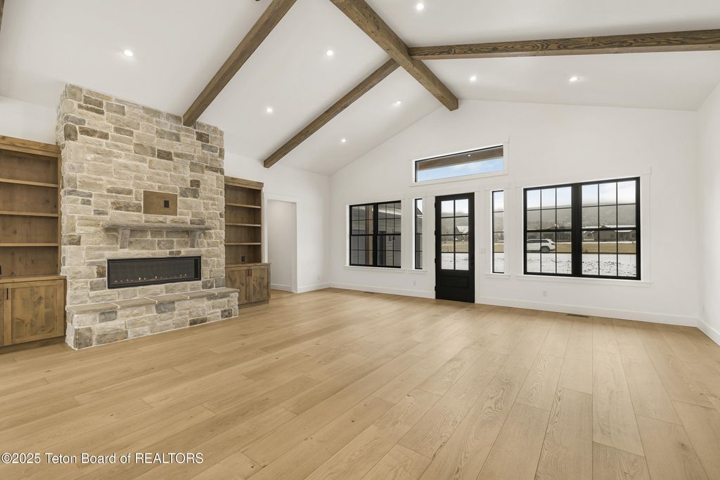 9611 TIMBERLINE Loop, Victor, ID 83455 photo 7