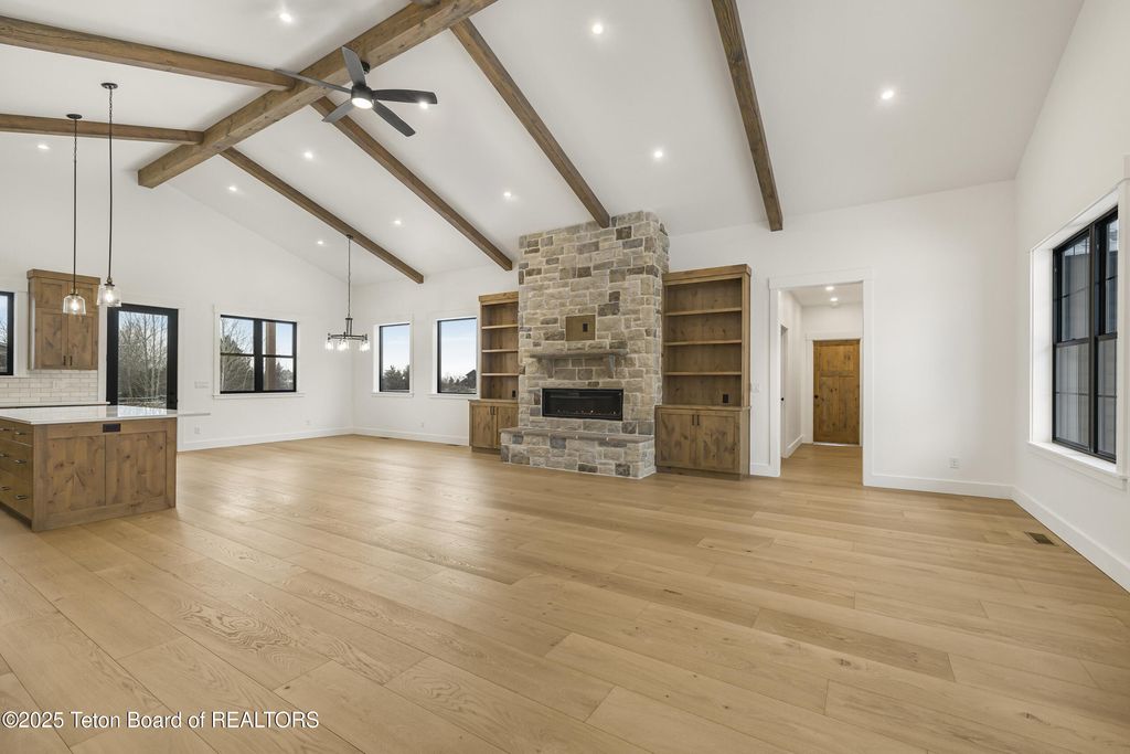 9611 TIMBERLINE Loop, Victor, ID 83455 photo 8