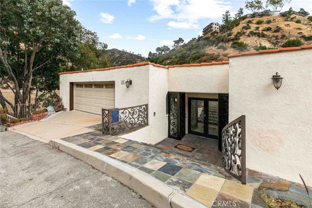 631 Caleb Street, Glendale, CA 91202