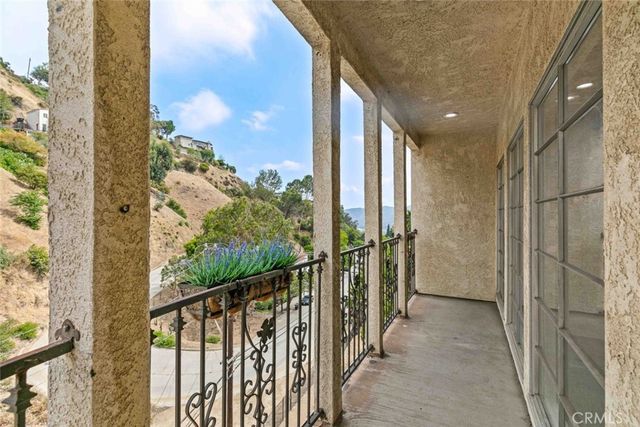 631 Caleb Street, Glendale, CA 91202