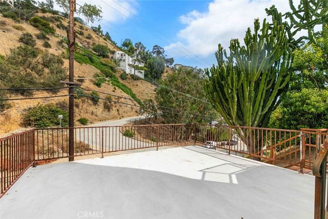 631 Caleb Street, Glendale, CA 91202