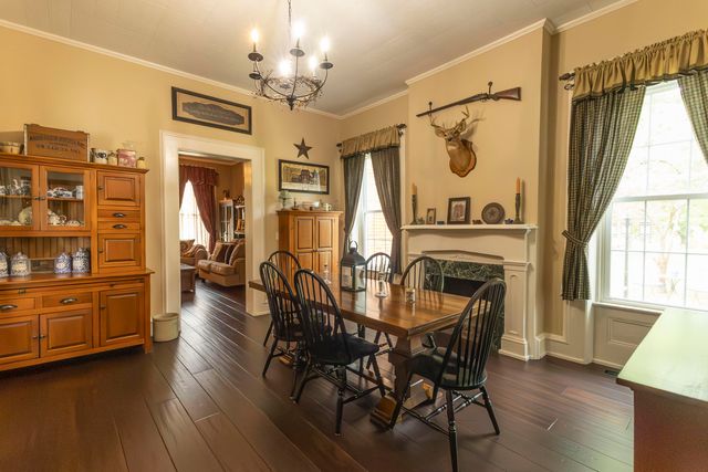 1001 RANDOLPH ST, Glasgow, MO 65254