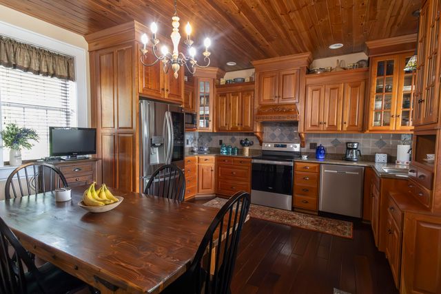 1001 RANDOLPH ST, Glasgow, MO 65254