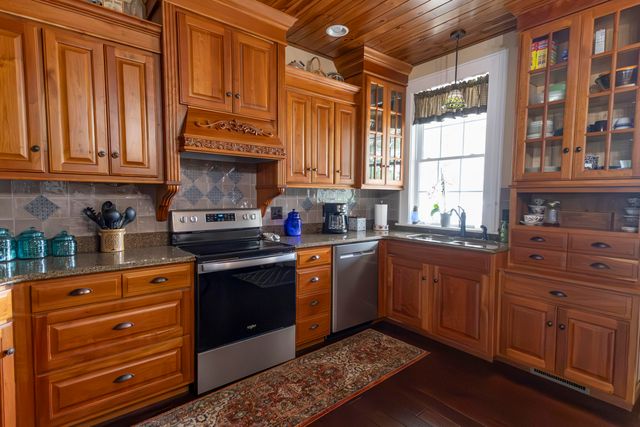 1001 RANDOLPH ST, Glasgow, MO 65254