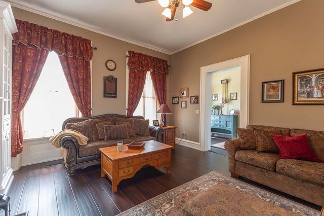 1001 RANDOLPH ST, Glasgow, MO 65254