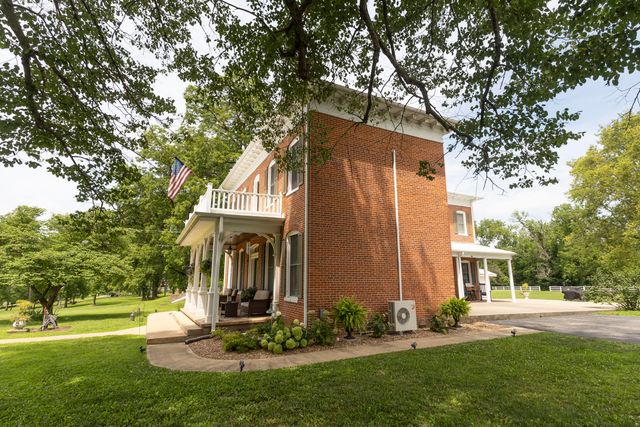 1001 RANDOLPH ST, Glasgow, MO 65254