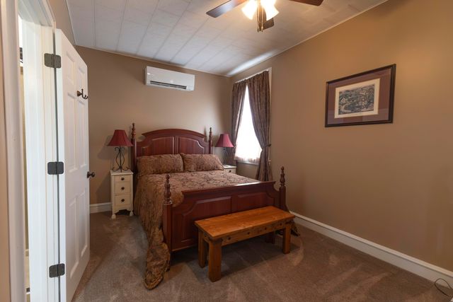 1001 RANDOLPH ST, Glasgow, MO 65254