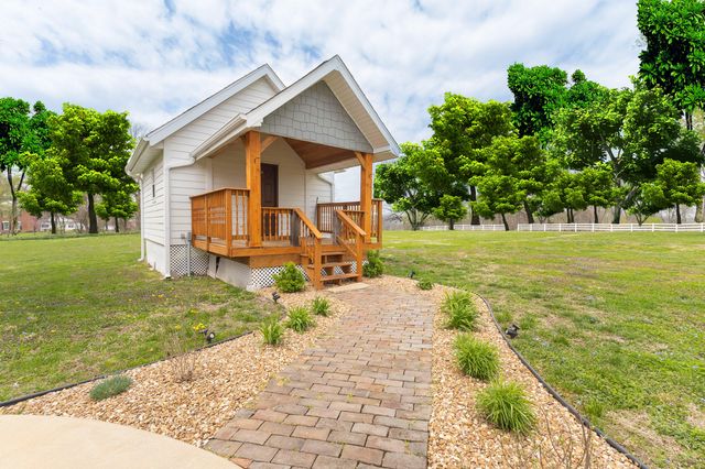 1001 RANDOLPH ST, Glasgow, MO 65254