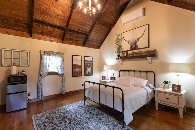 1001 RANDOLPH ST, Glasgow, MO 65254