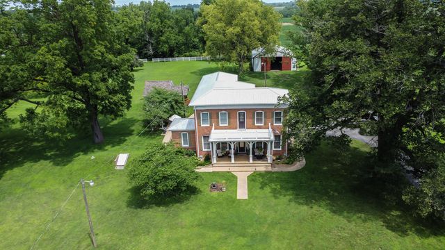 1001 RANDOLPH ST, Glasgow, MO 65254