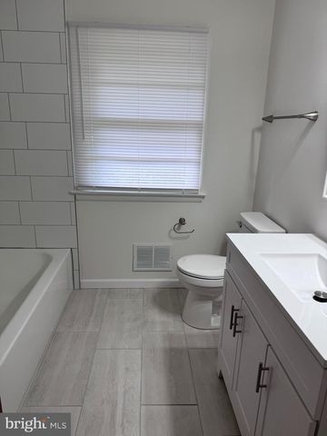 356 JEFFERSON ST, Orange, VA 22960