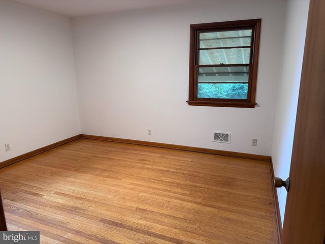 356 JEFFERSON ST, Orange, VA 22960