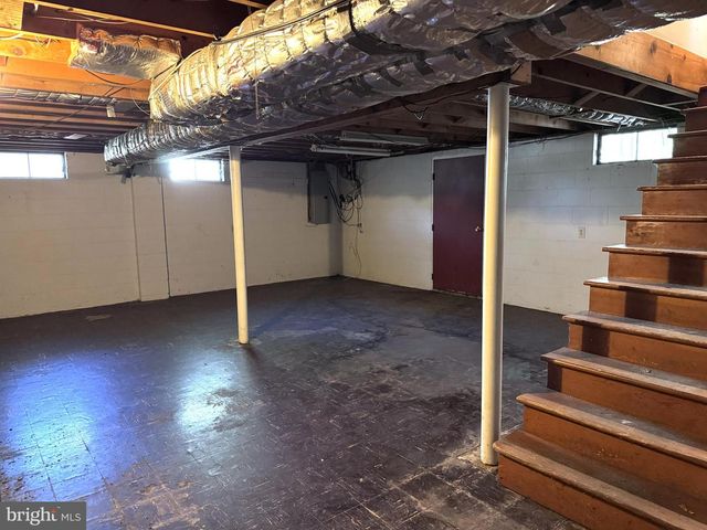 356 JEFFERSON ST, Orange, VA 22960