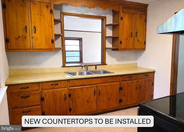356 JEFFERSON ST, Orange, VA 22960
