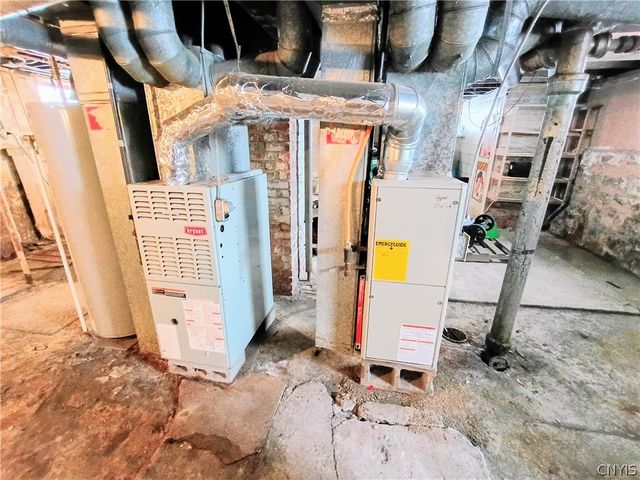 218 Kenwood Avenue, Syracuse, NY 13208