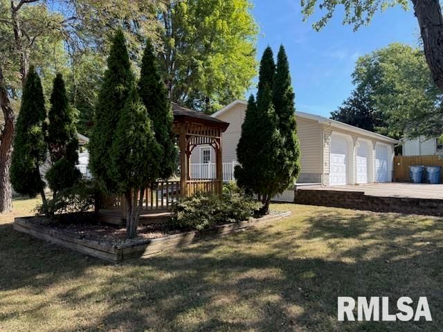 404 N MAPLE Street, Christopher, IL 62822