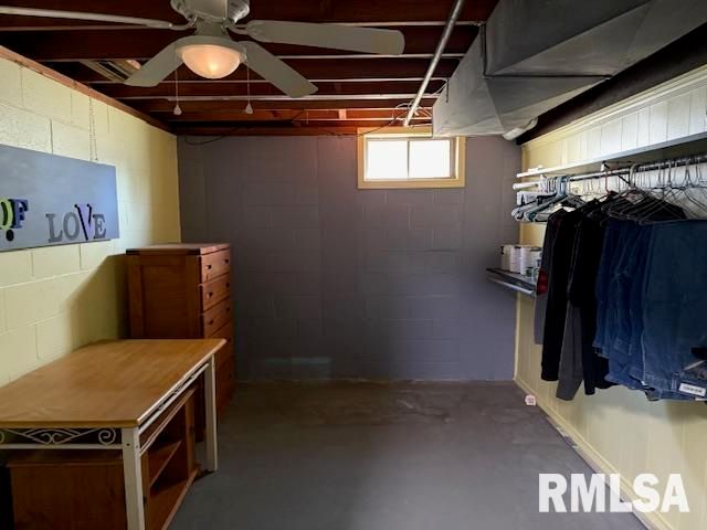 404 N MAPLE Street, Christopher, IL 62822