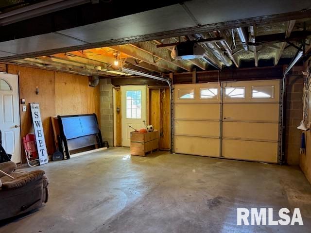 404 N MAPLE Street, Christopher, IL 62822