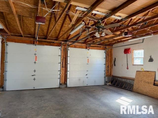 404 N MAPLE Street, Christopher, IL 62822