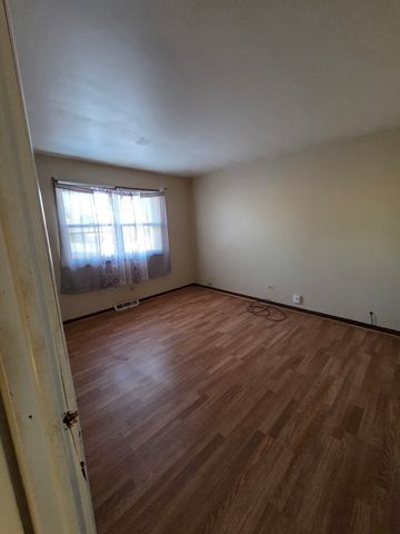 16440 Michigan Avenue, South Holland, IL 60473