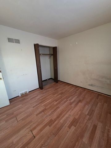 16440 Michigan Avenue, South Holland, IL 60473