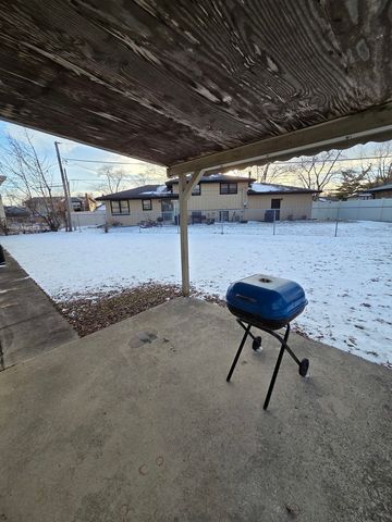 16440 Michigan Avenue, South Holland, IL 60473