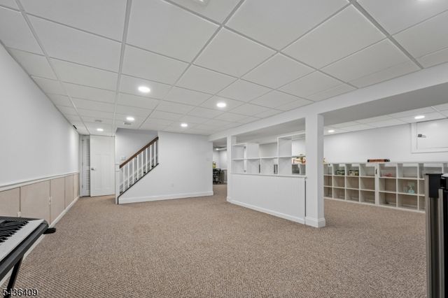 12 Monmouth Ct, Livingston Twp., NJ 07039