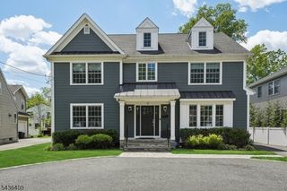 12 Monmouth Ct, Livingston Twp., NJ 07039