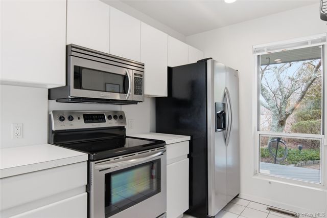 23 Library Avenue 1, Westhampton Beach, NY 11978