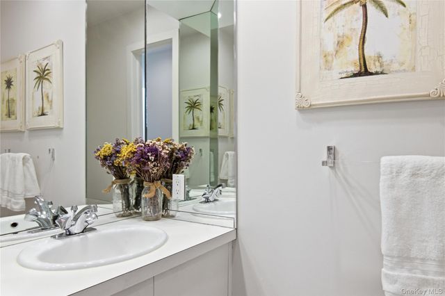 23 Library Avenue 1, Westhampton Beach, NY 11978