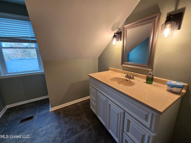 408 N Caribe Place, Gulfport, MS 39507