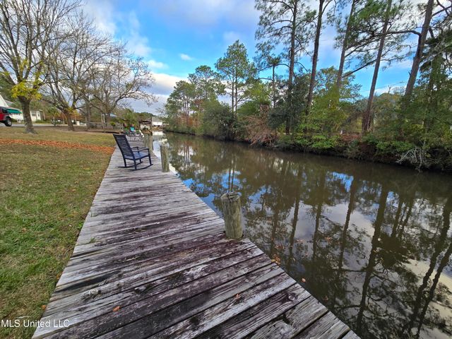 408 N Caribe Place, Gulfport, MS 39507