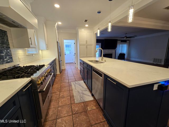 408 N Caribe Place, Gulfport, MS 39507