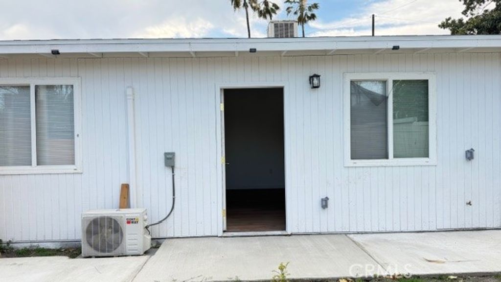 1337 Valencia Avenue B, San Bernardino, CA 92404