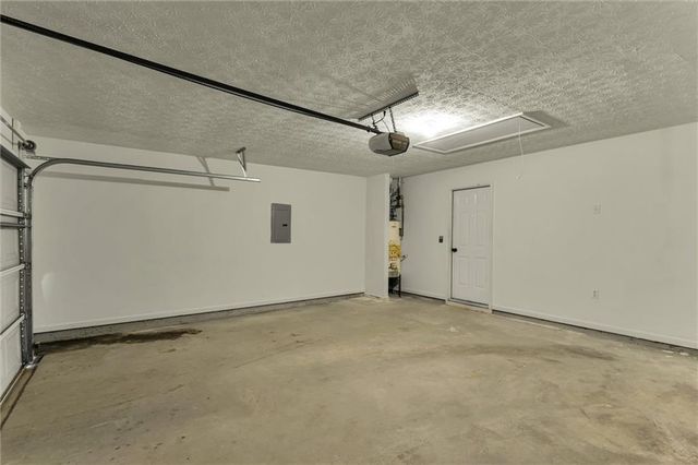 2435 Hillvale Circle, Lithonia, GA 30058