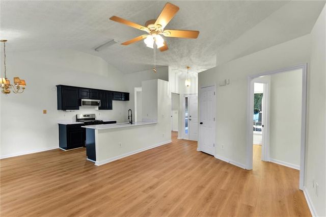 2435 Hillvale Circle, Lithonia, GA 30058