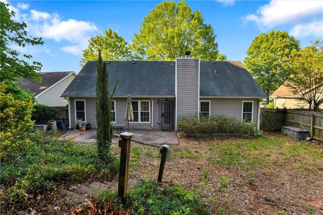 2435 Hillvale Circle, Lithonia, GA 30058