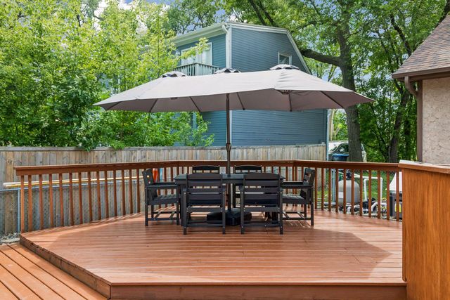 2480 Ariel Street N, North Saint Paul, MN 55109