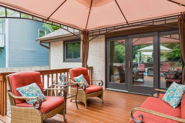 2480 Ariel Street N, North Saint Paul, MN 55109